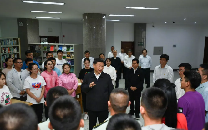 習(xí)近平：主題教育要實(shí)實(shí)在在，不能上下忽悠